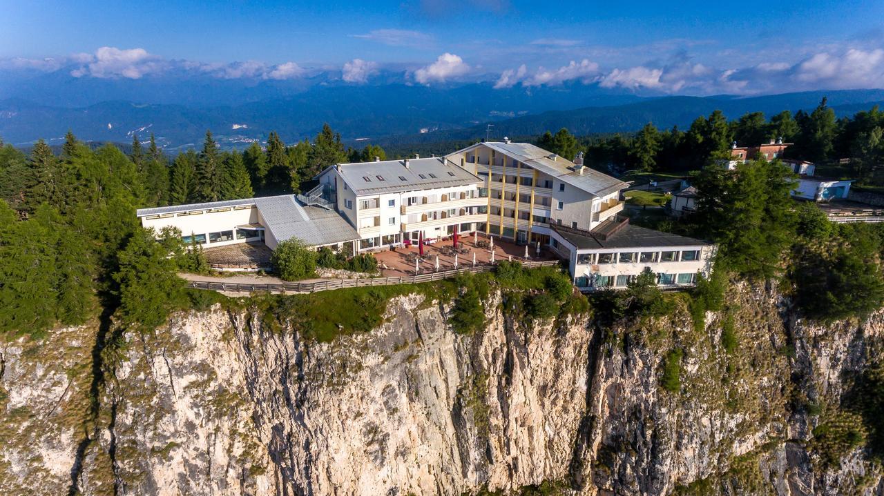 Panoramahotel Penegal Mendola Esterno foto